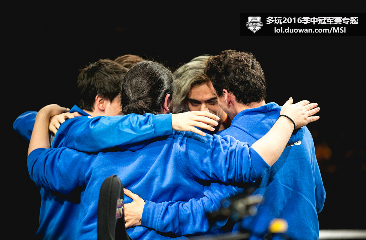 NG体育认证平台包含哈兰德重返赛场，反败为胜首场状态出色，瑞士队观众沸腾！全场沸腾不已的词条